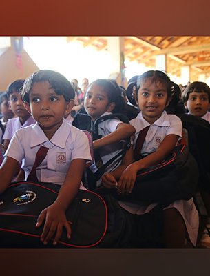 LB Finance supports Embilipitiya Nindagampelessa Vidyalaya